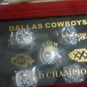 Dallas Cowboys world champion Super Bowl rings commemorative